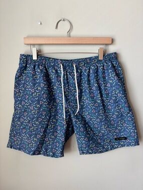 No Vacancy Swim Trunks Blue Geometric Print Men’s Size 32